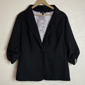 Torrid Womens Black Ruched Sleeve Blazer Size 2‎